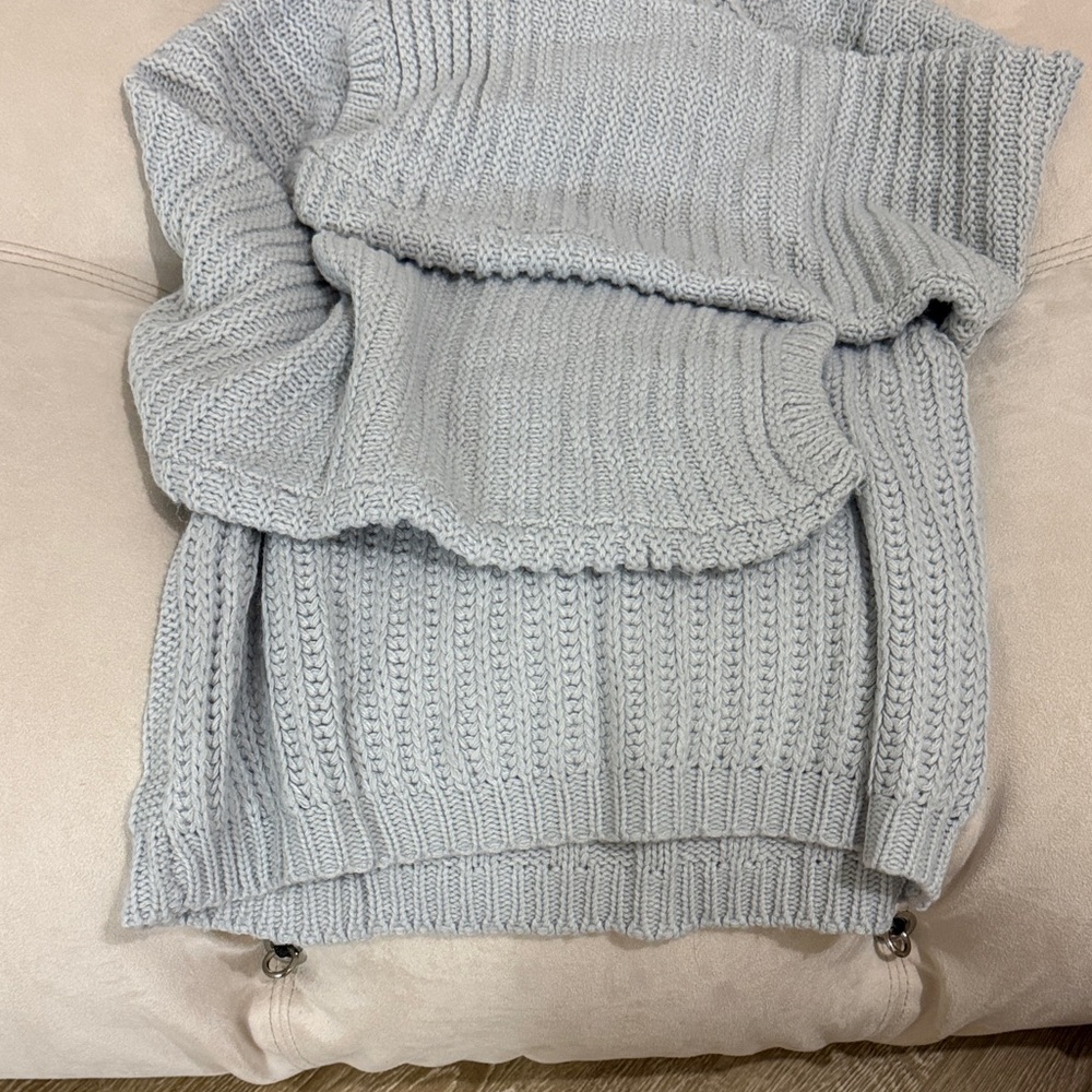 Light Gray Ribbed Mock Neck Sweater - Picture 5 of 5